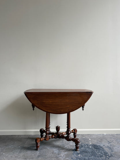 Edwardian walnut drop leaf table