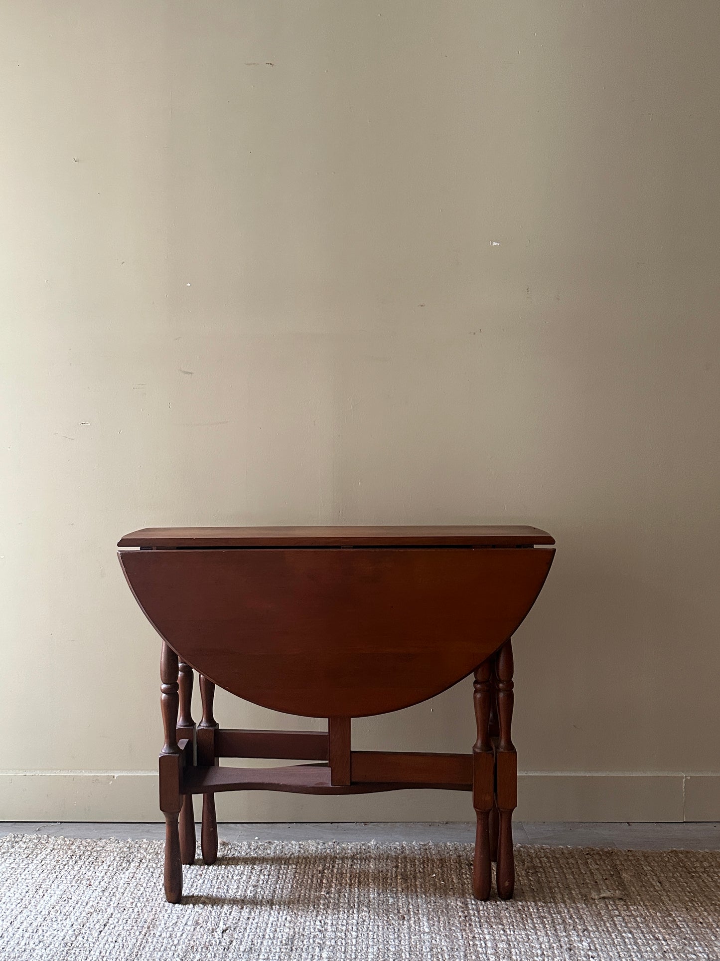 Maple gate leg table