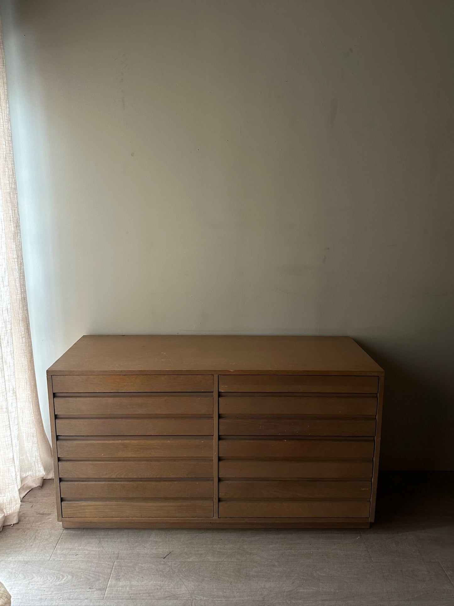 Sligh oak 8 drawer dresser