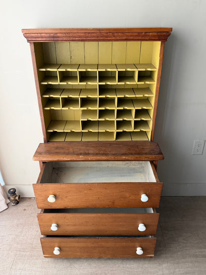Farmhouse pine cubby hutch