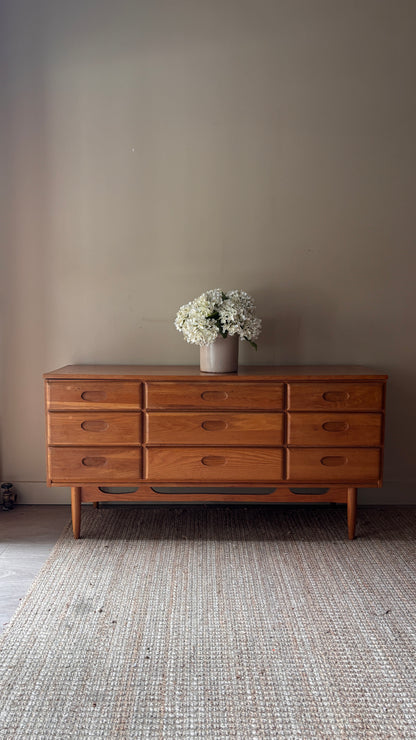 Maple 9 drawer dresser