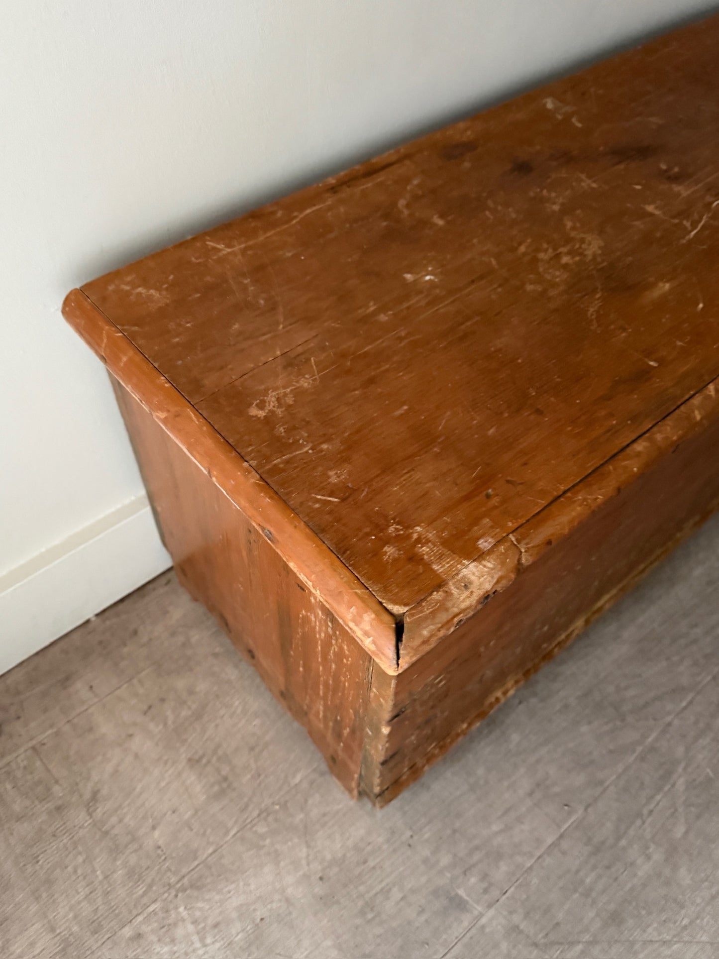 Pine blanket chest