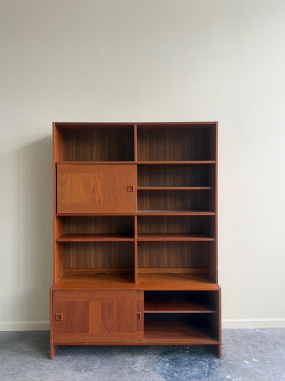 Domino Mobler Danish teak two piece hutch