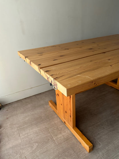 Thorso pine extending dining table