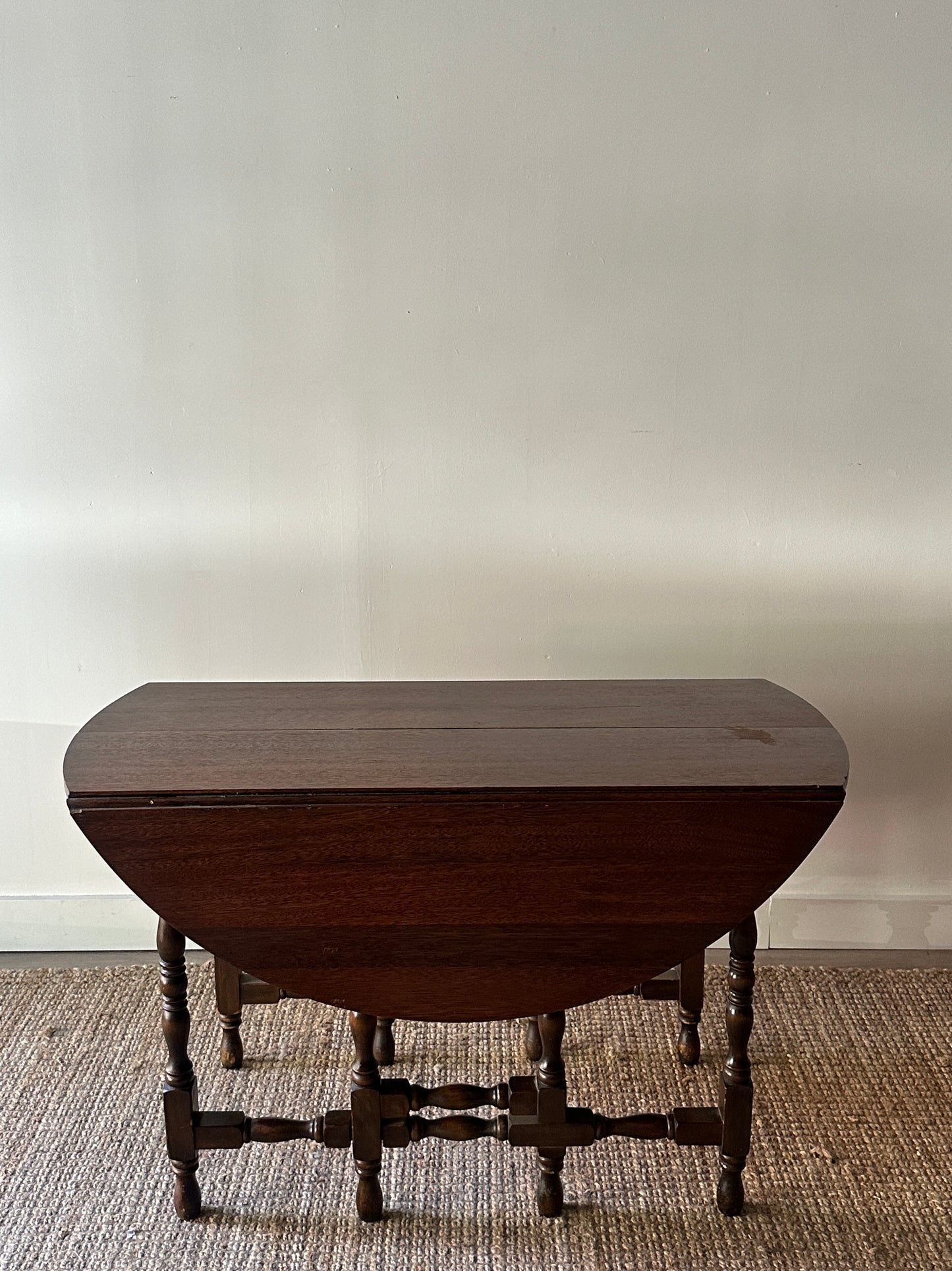 Oak gateleg table