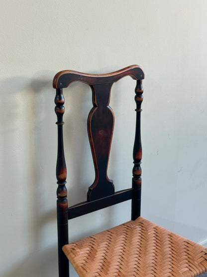 Queen Anne vase-back splint seat chair