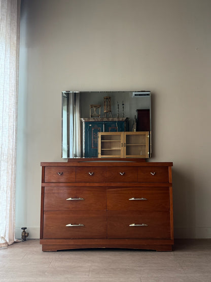Walnut 6 drawer dresser with mirror