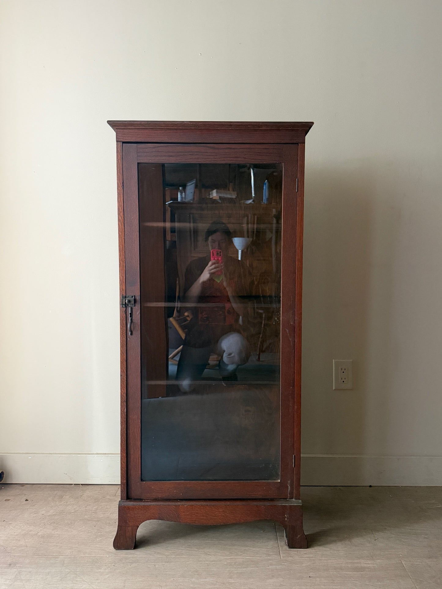 Oak single door display cabinet
