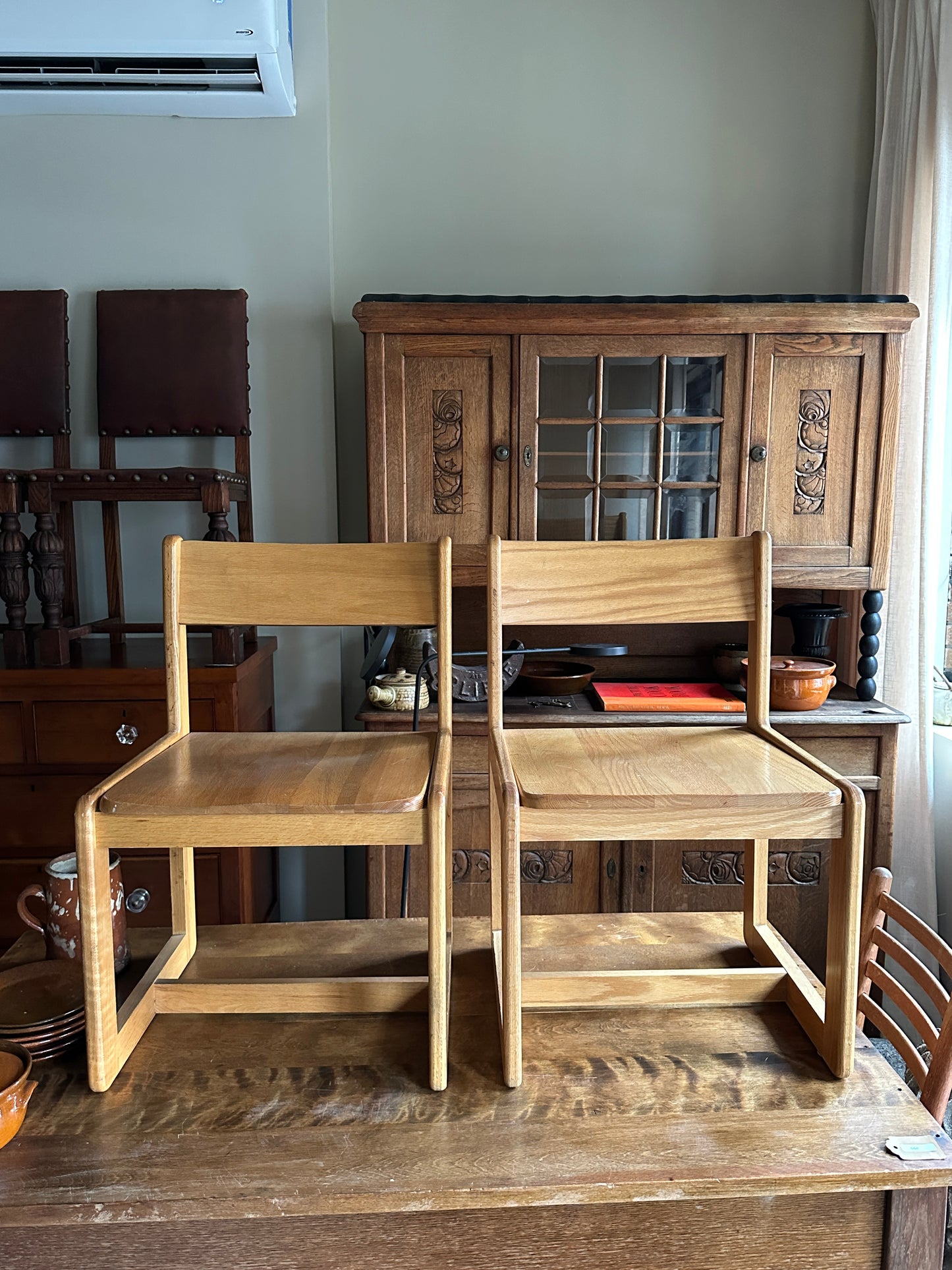 Oak dining chairs. Set of 4!