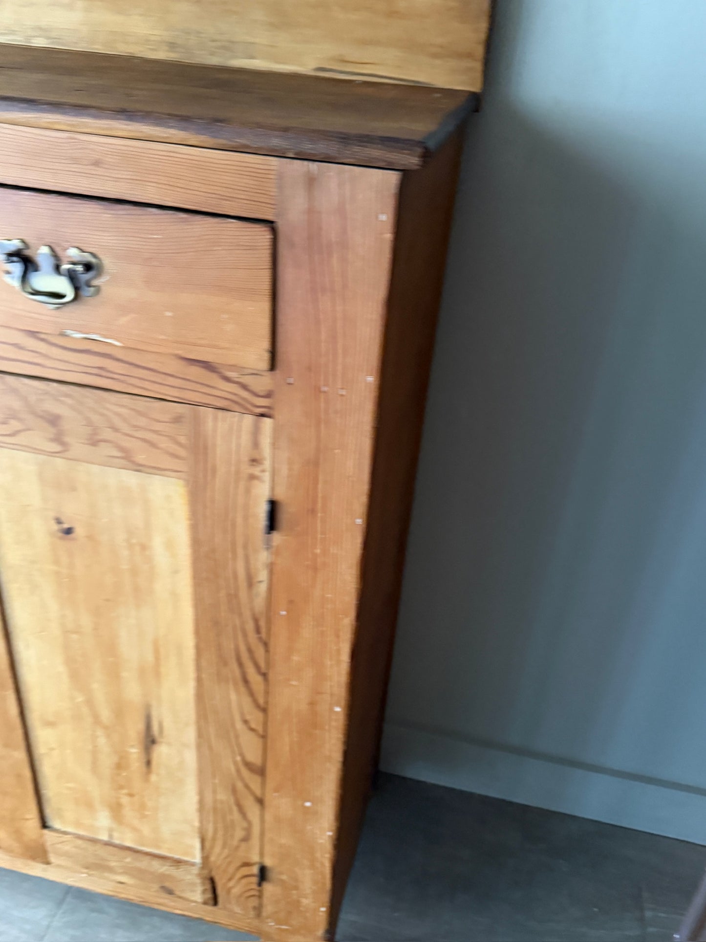 Federal pine jelly cupboard