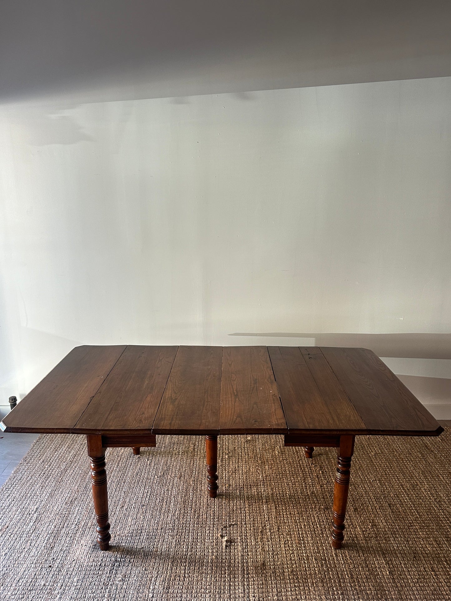 Oak drop leaf table