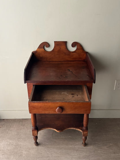 Sheraton walnut washstand