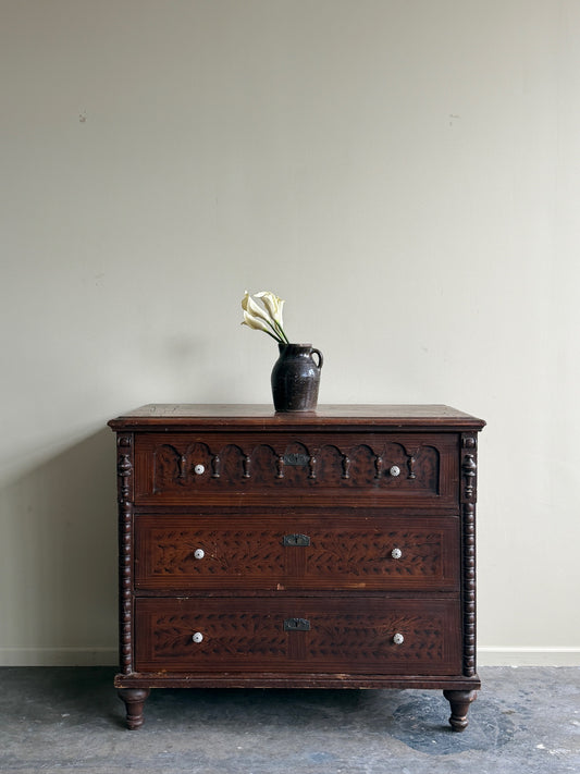 Painted pine dresser