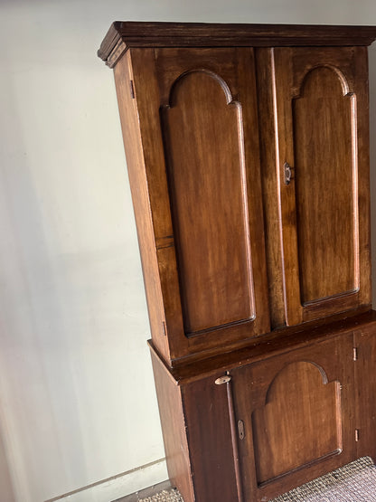 Pine two piece hutch