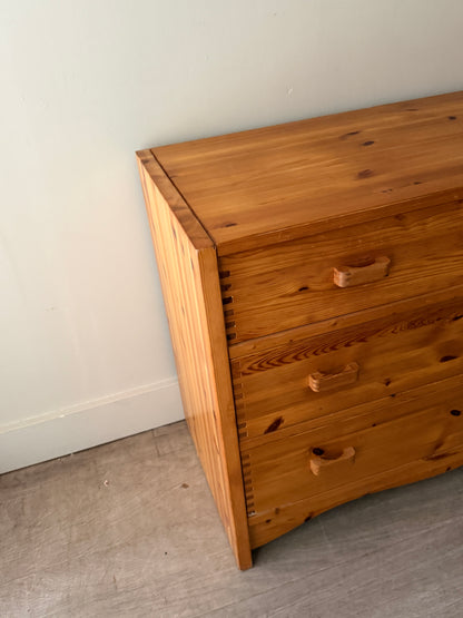 Domino Mobler Danish pine dresser