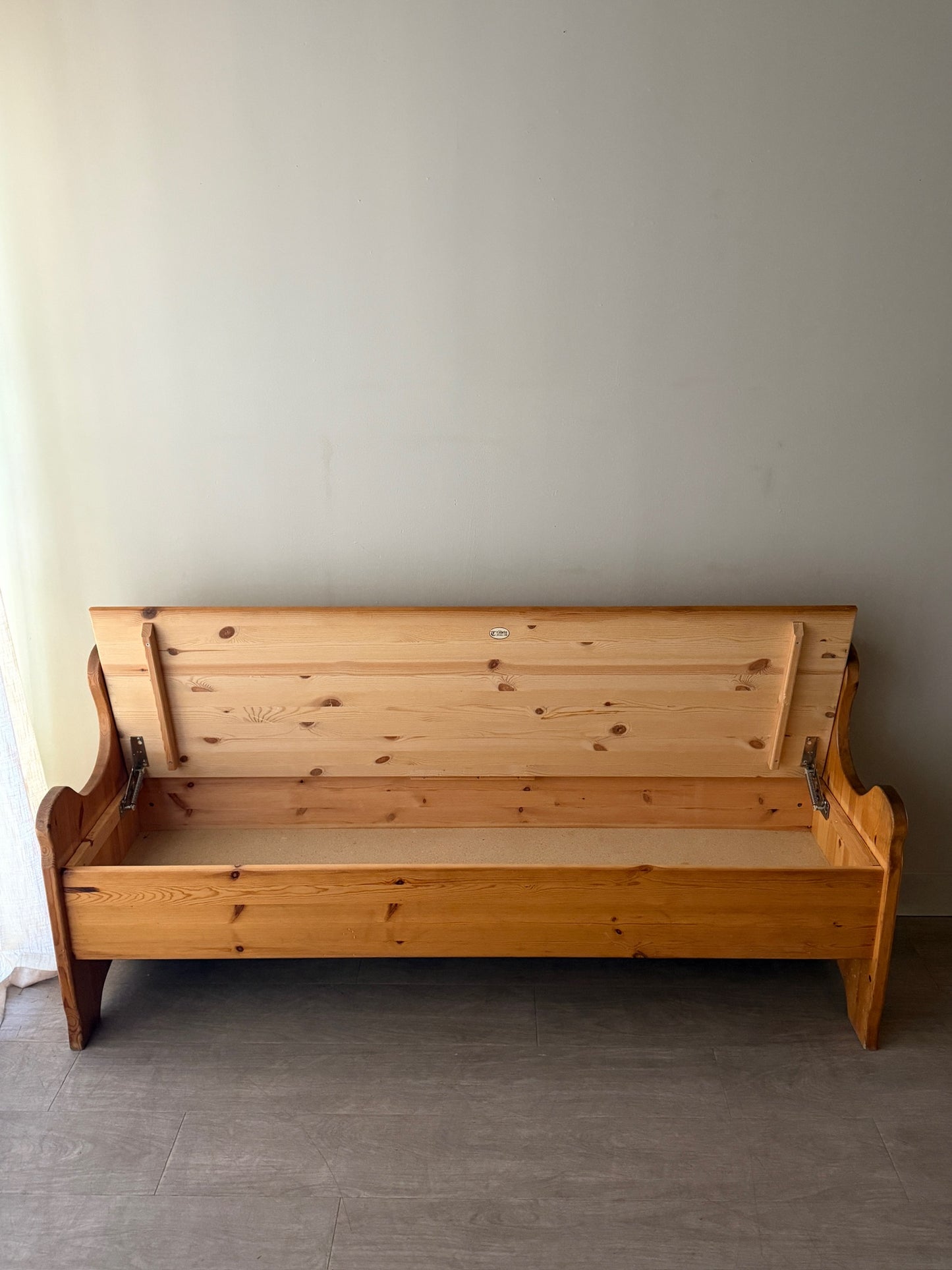 Tradets Mobler Swedish pine storage bench