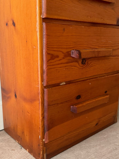 Small 4 drawer pine dresser