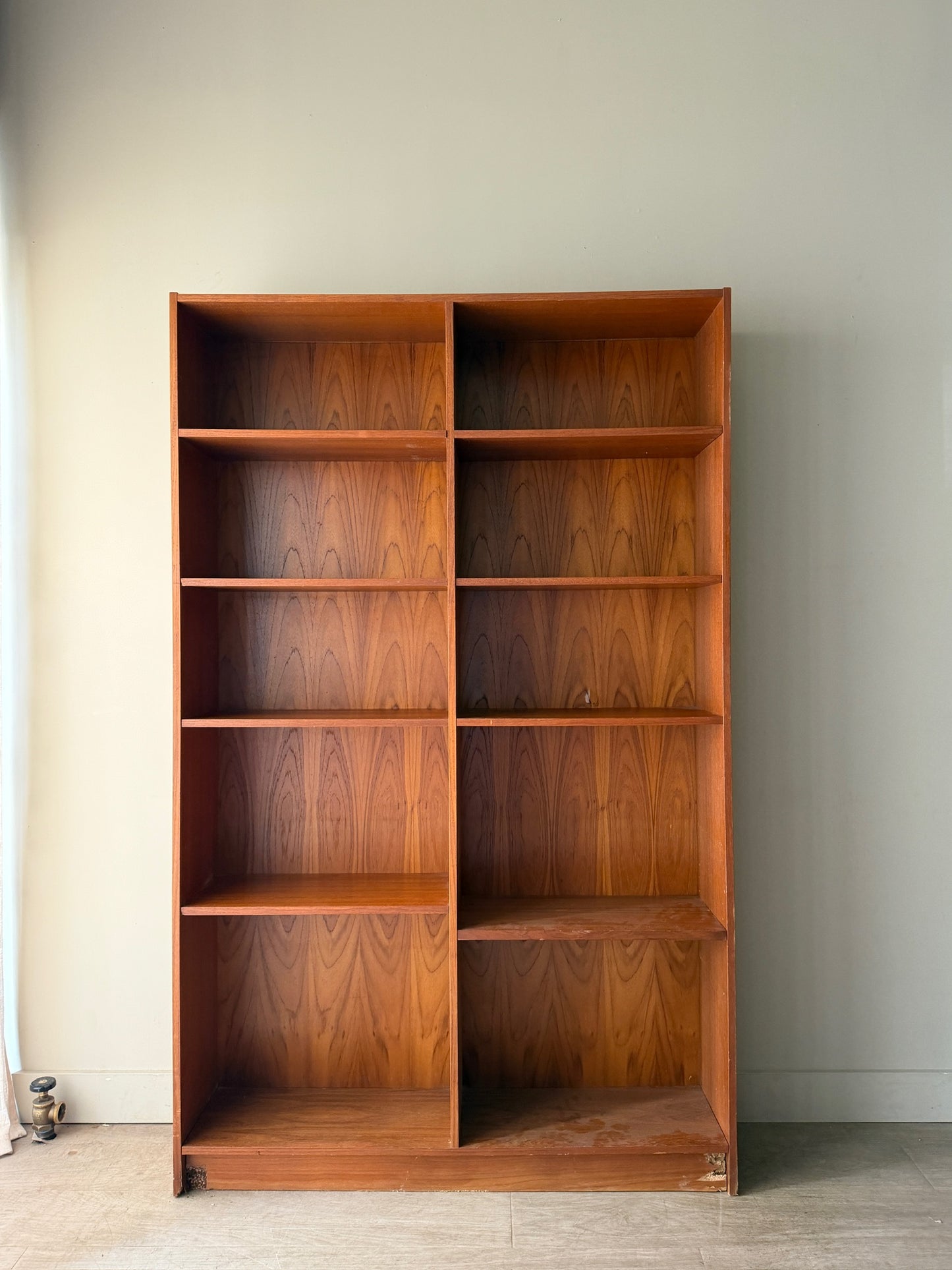Teak shelving unit