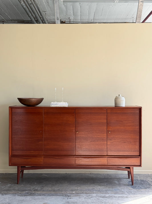 Wappenmobel German teak sideboard