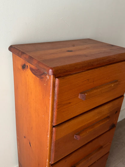 Small 4 drawer pine dresser