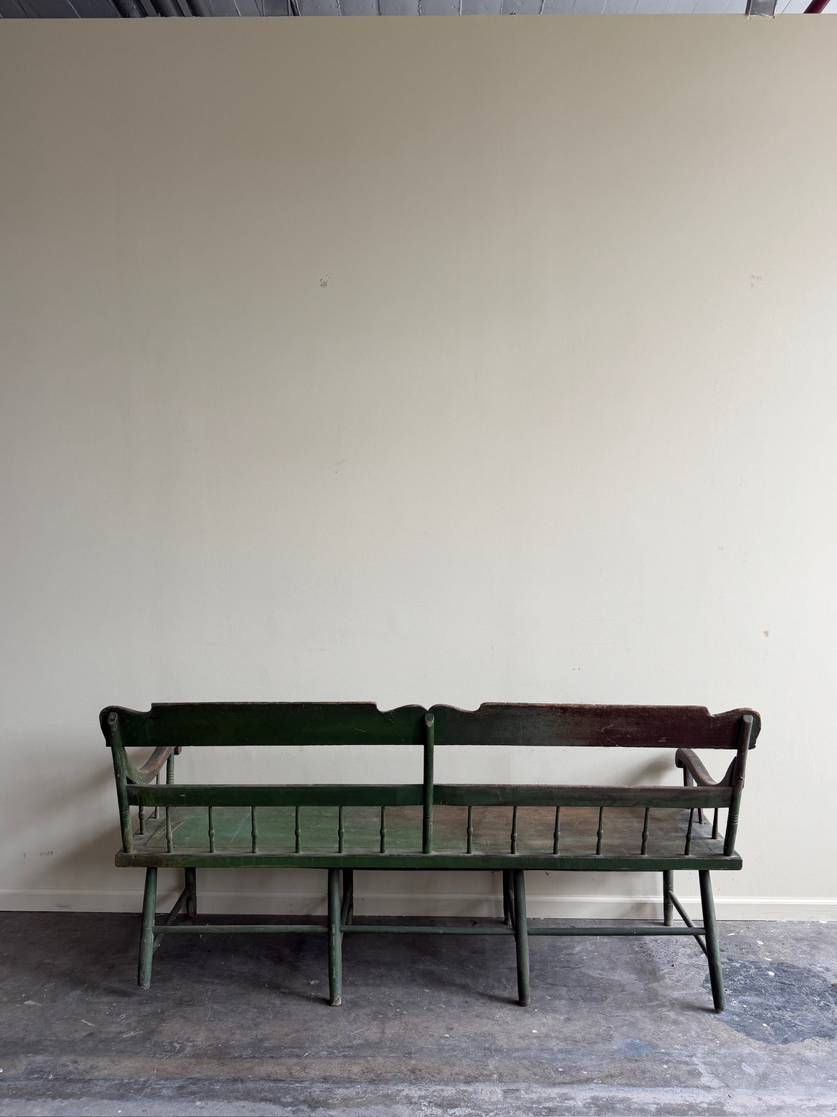 Pennsylvania green painted pine bench