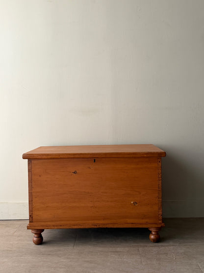 Small Pennsylvania Sheraton pine chest