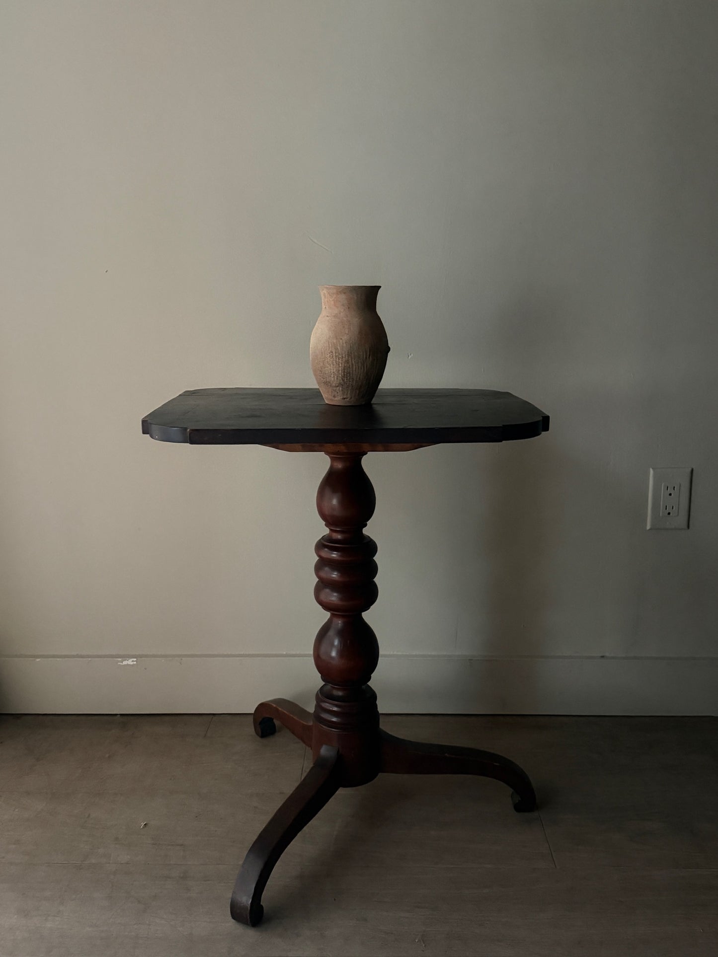 Federal pine tilt top side table
