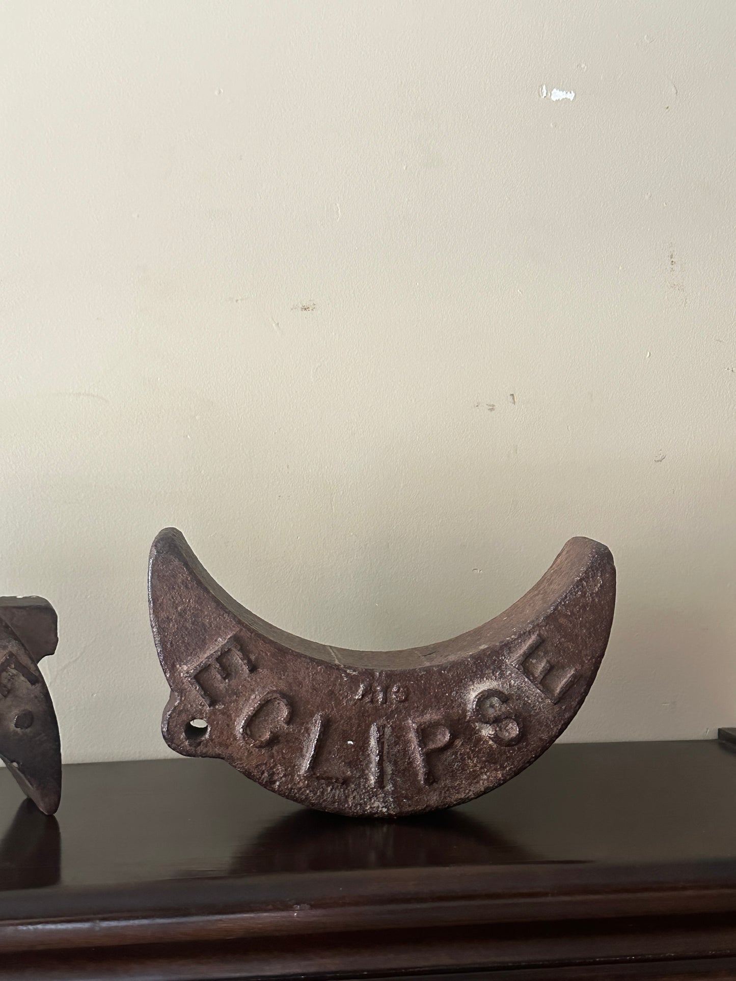 Crescent windmill weights