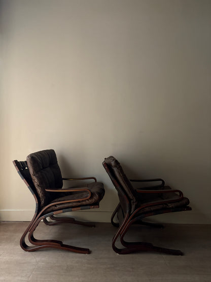Einar Hove Norwegian brown leather lounge chairs. Sold individually.