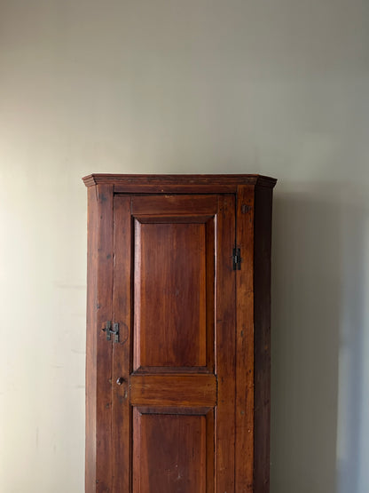 Pine corner cabinet