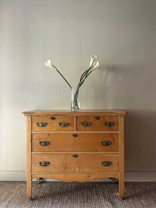 Maple dresser