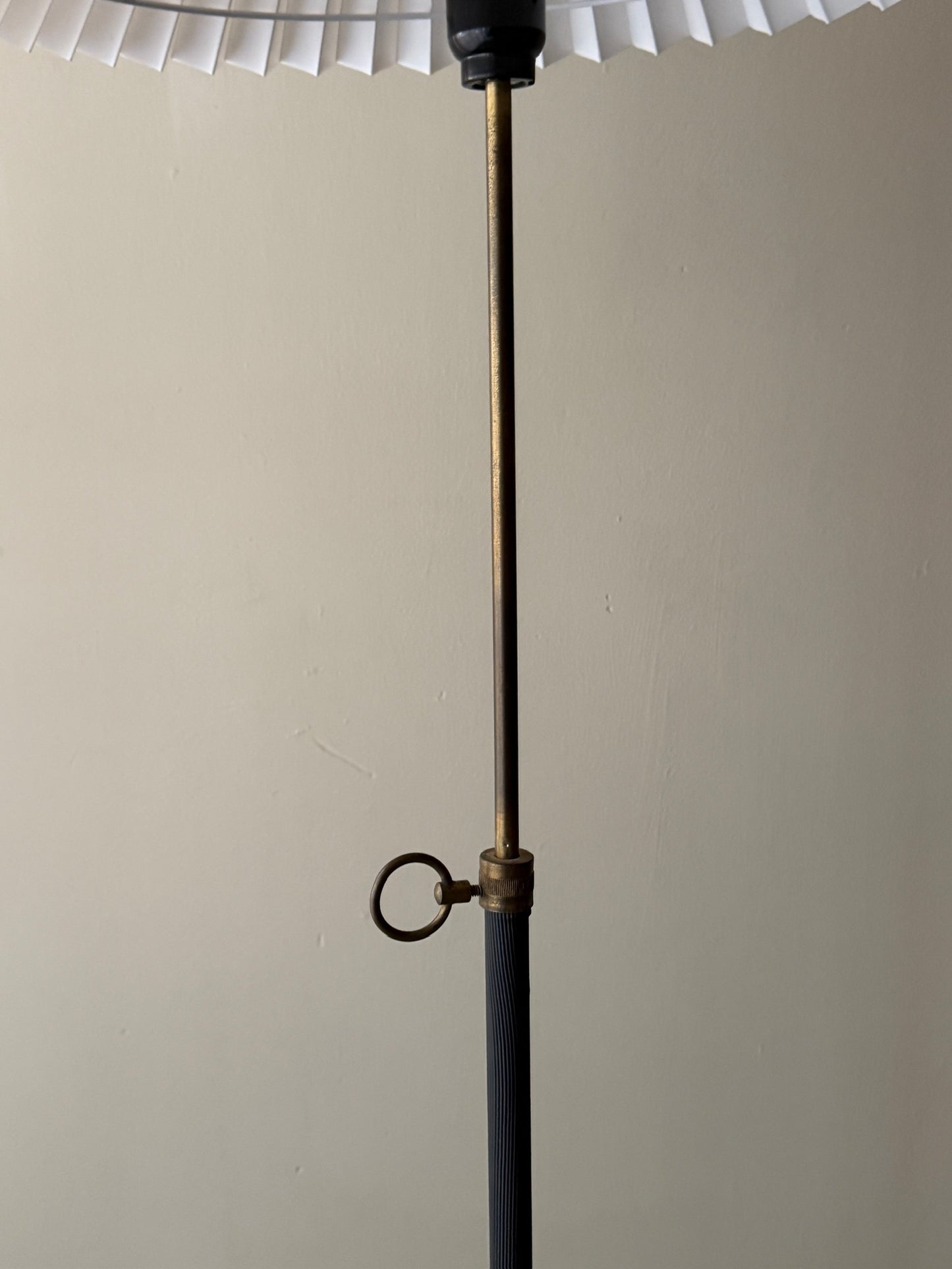 Scandinavian floor lamp