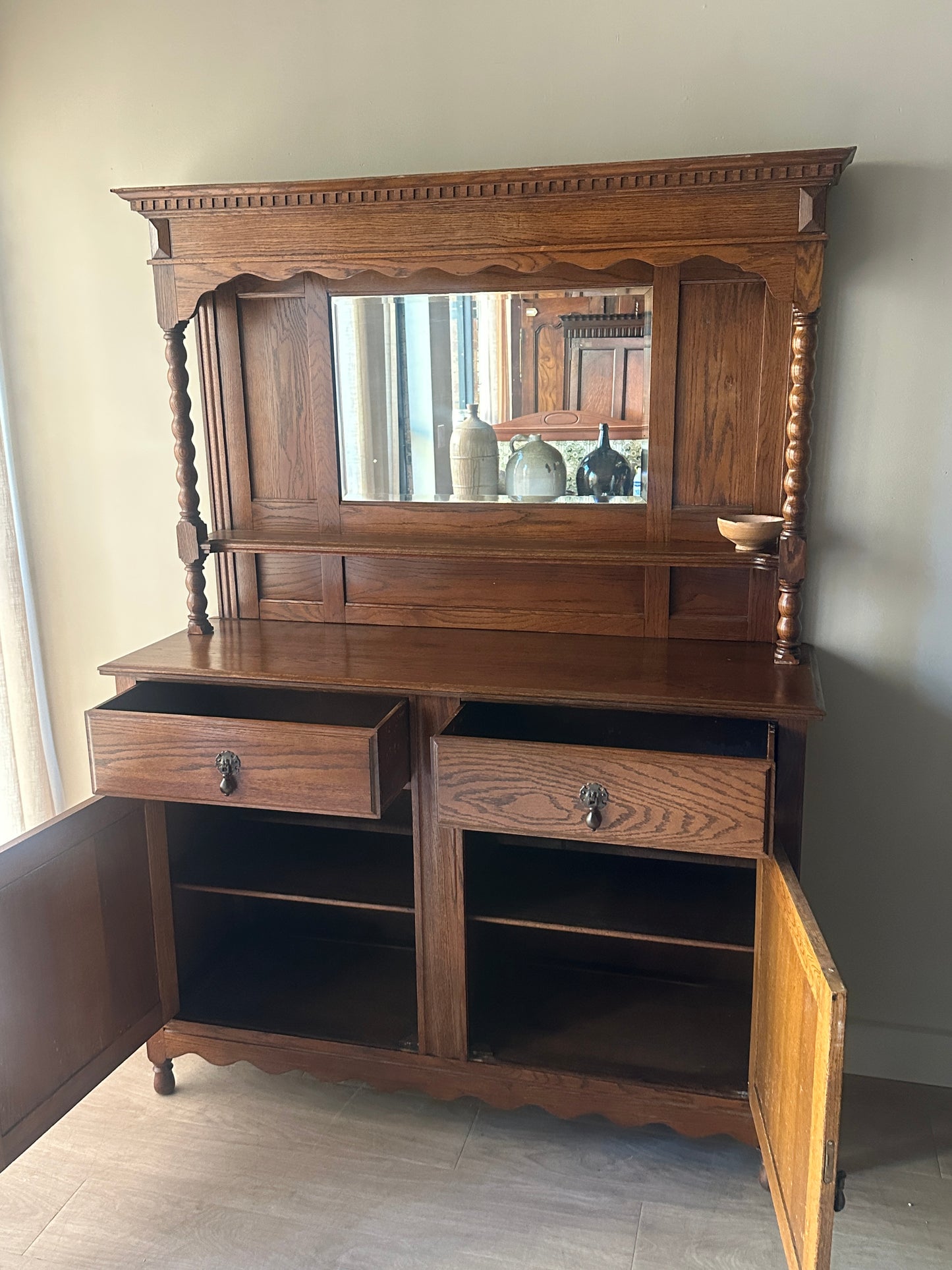 Arts and Crafts oak buffet