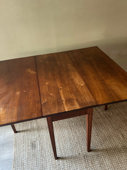 Pine drop leaf