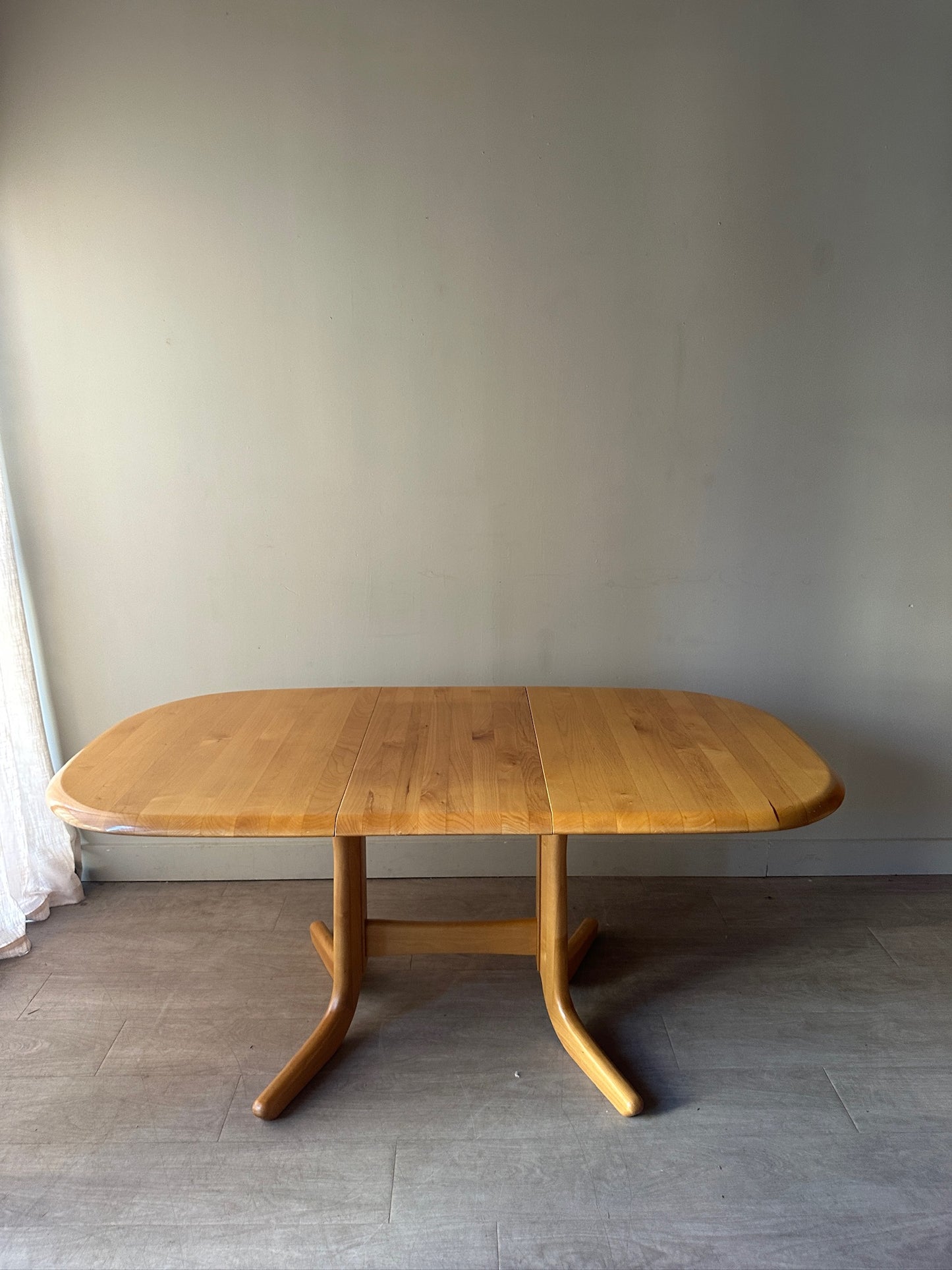 Rainer Daumiller extendable dining table