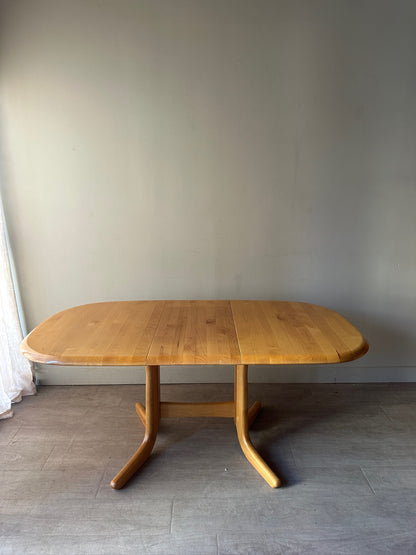 Rainer Daumiller extendable dining table