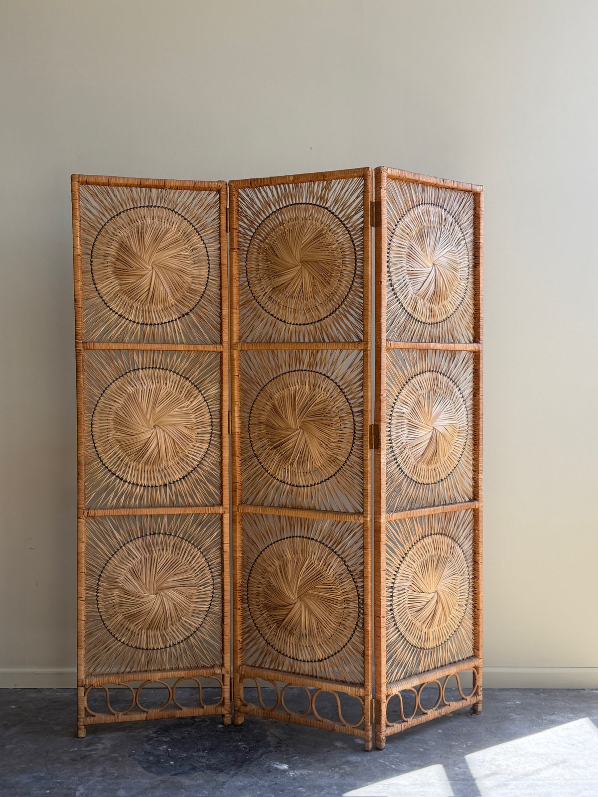 Rattan & wicker room divider