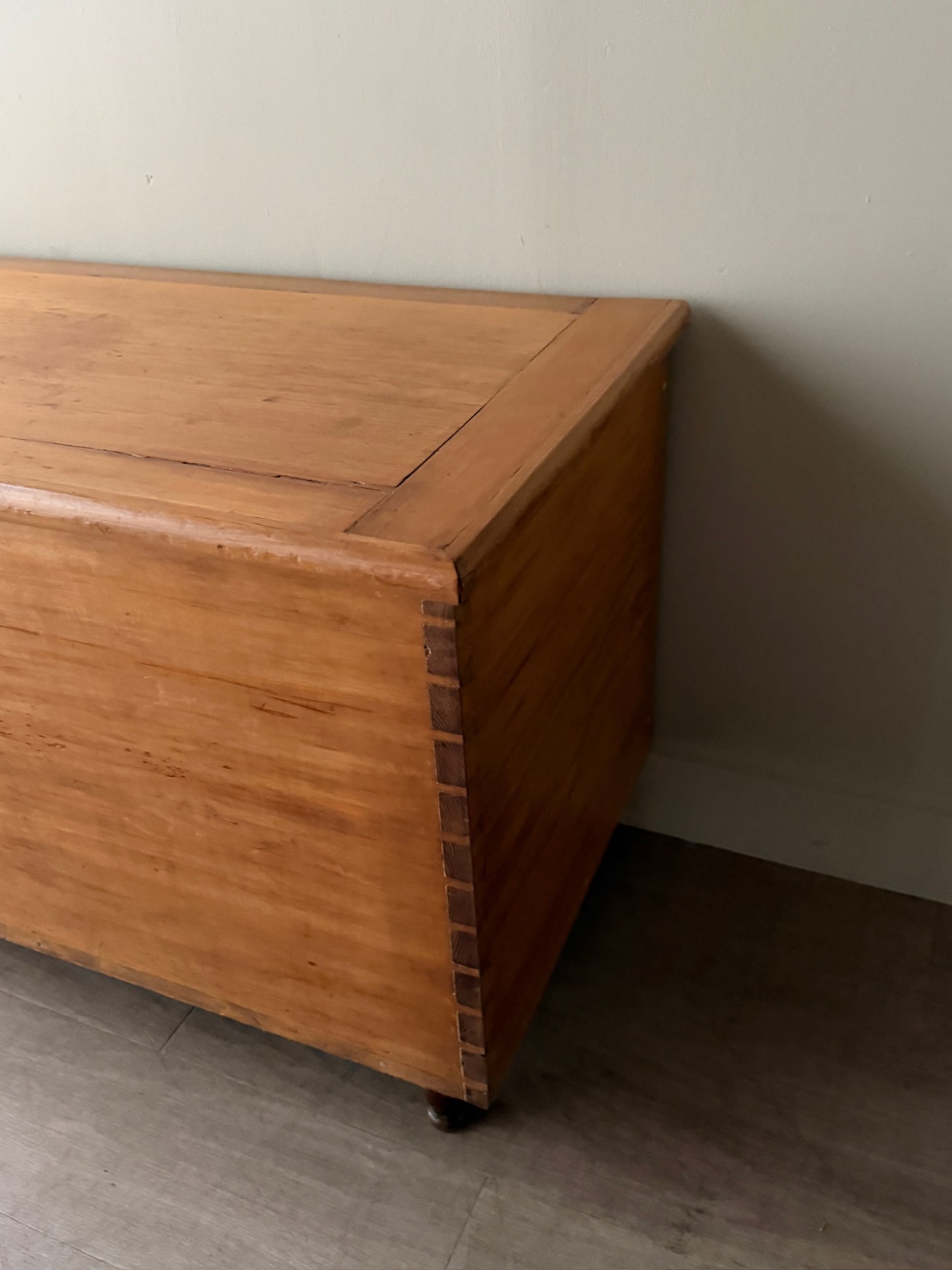 Pennsylvania Sheraton poplar chest