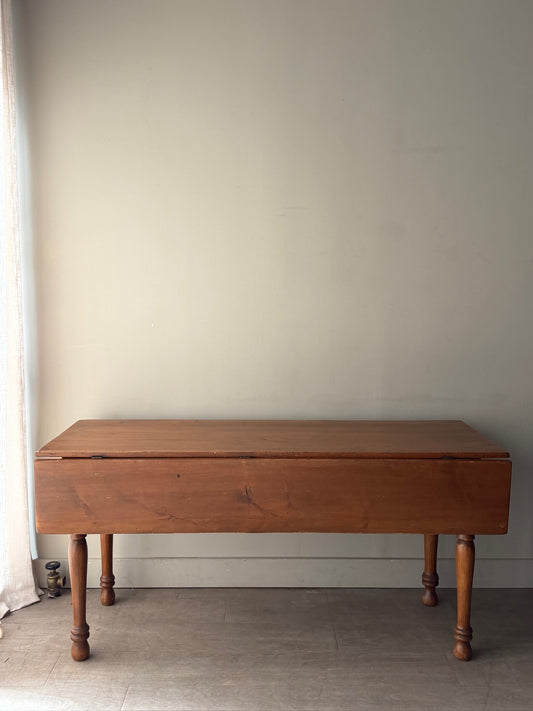 Pennsylvania Sheraton pine harvest table