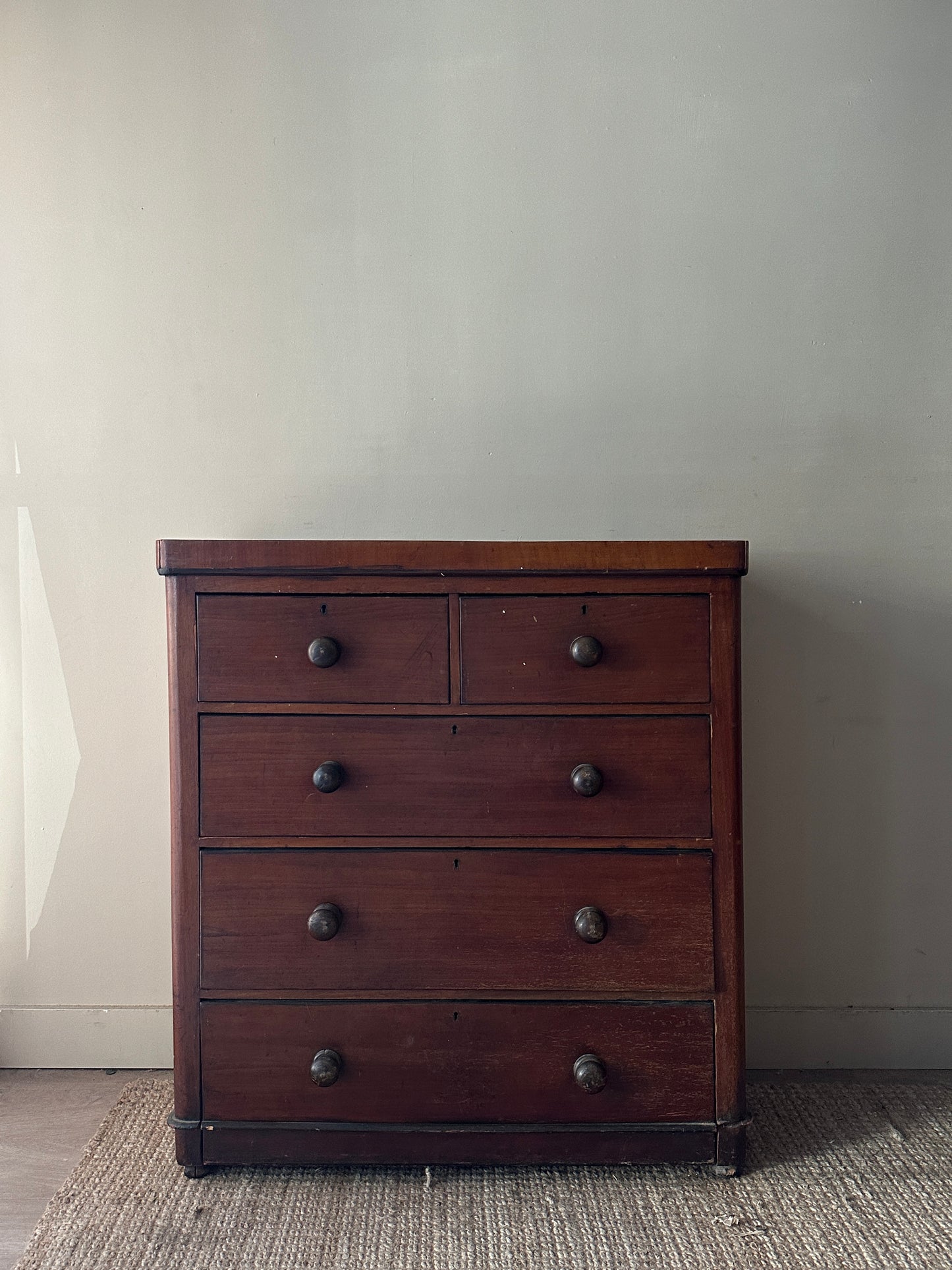 Pine dresser