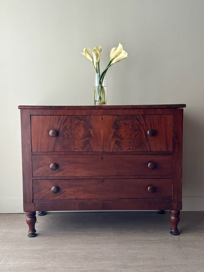 Empire mahogany 3 drawer dresser