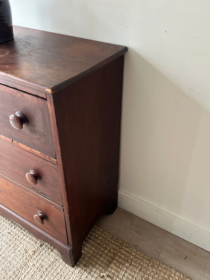 Pine dresser