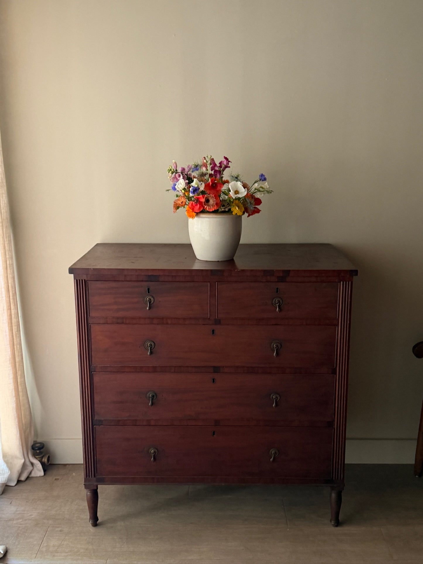 Sheraton mahogany dresser