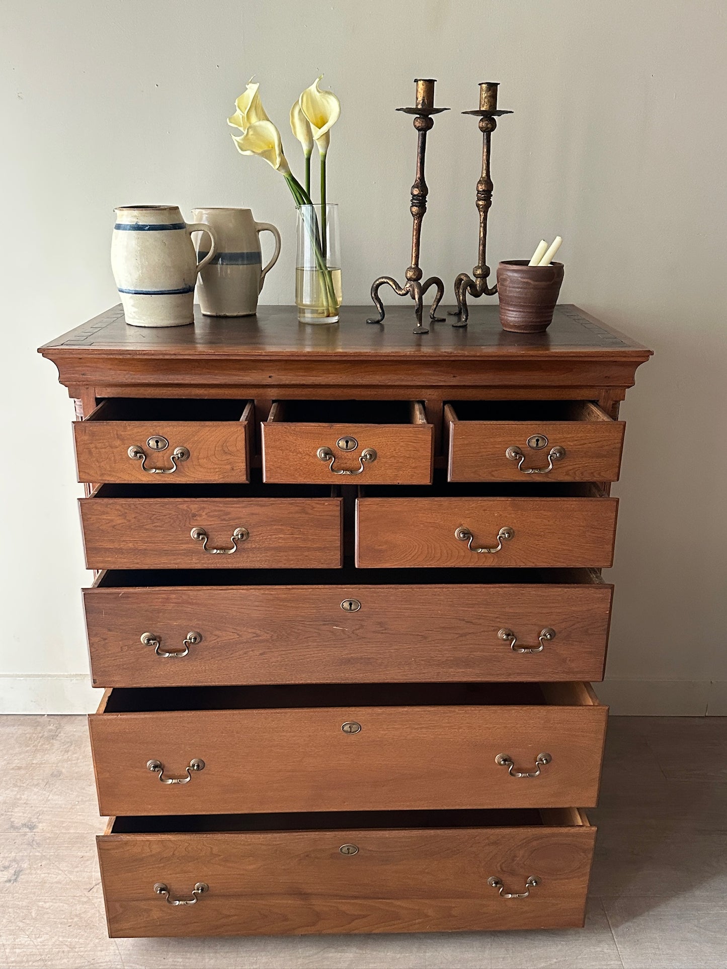 8 drawer Queen Anne walnut dresser