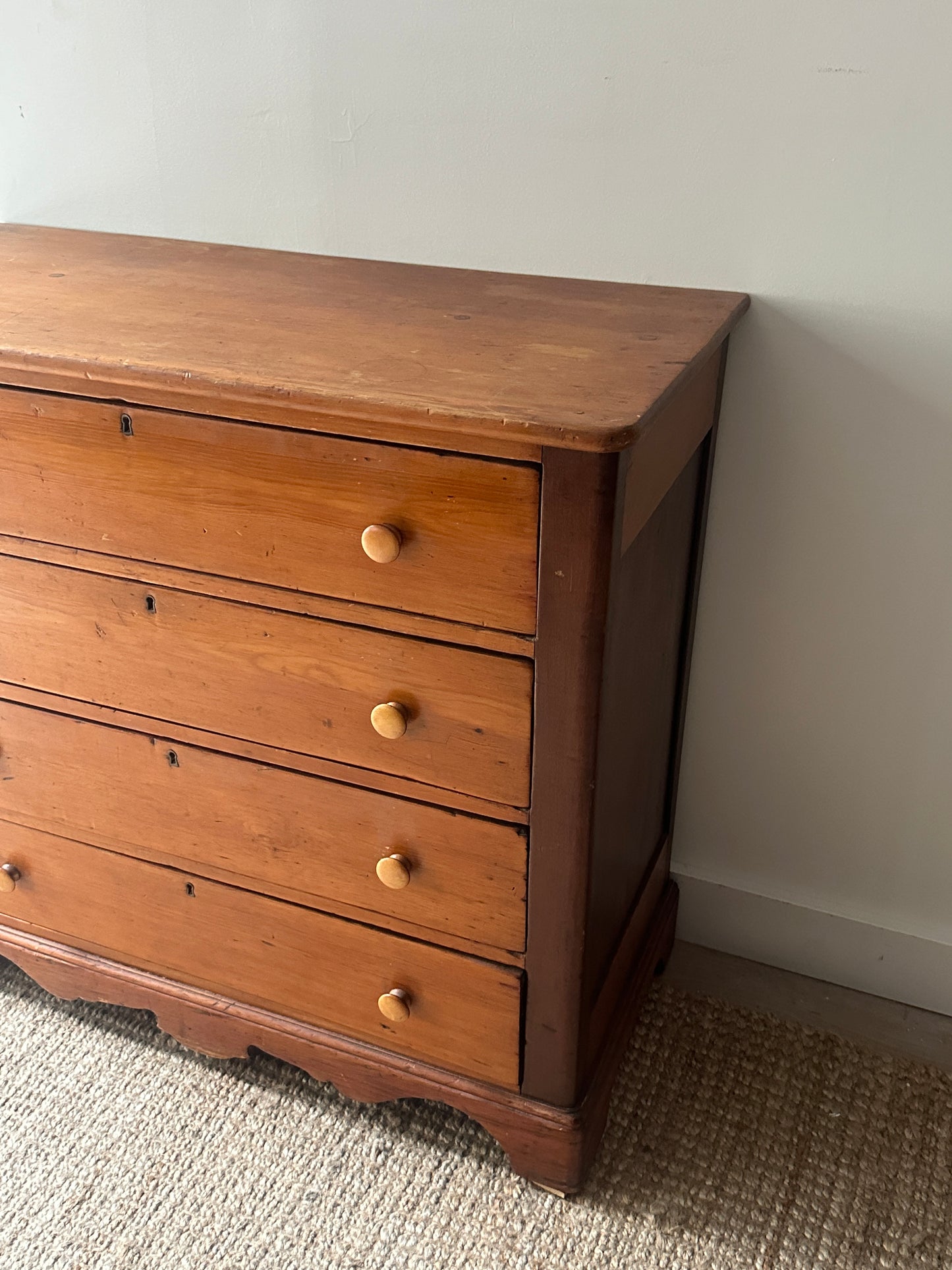 Antique pine chest of drawers