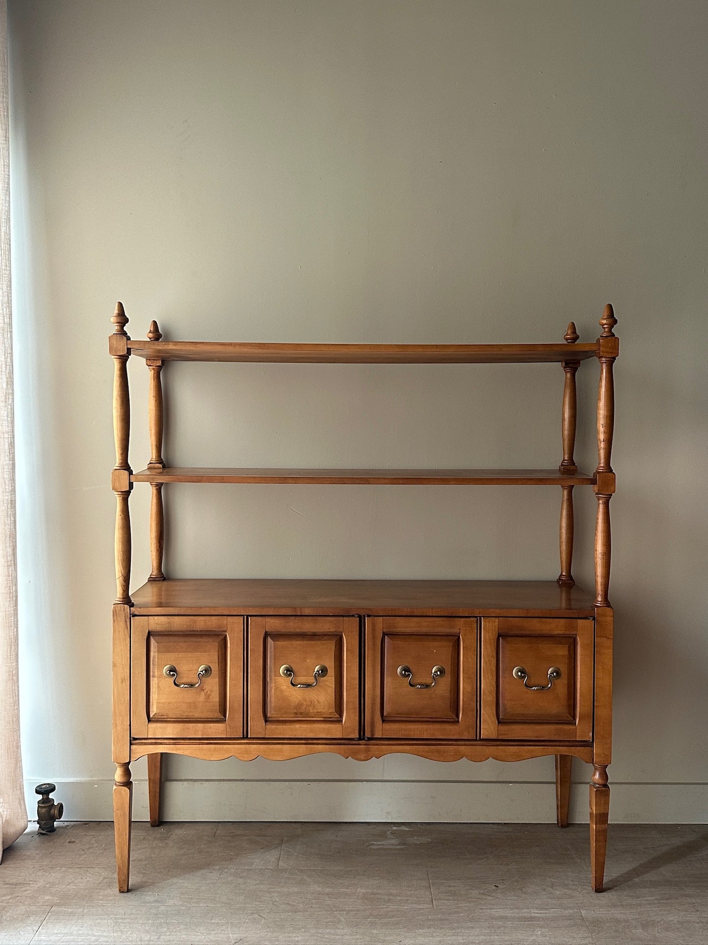 Maple display shelf