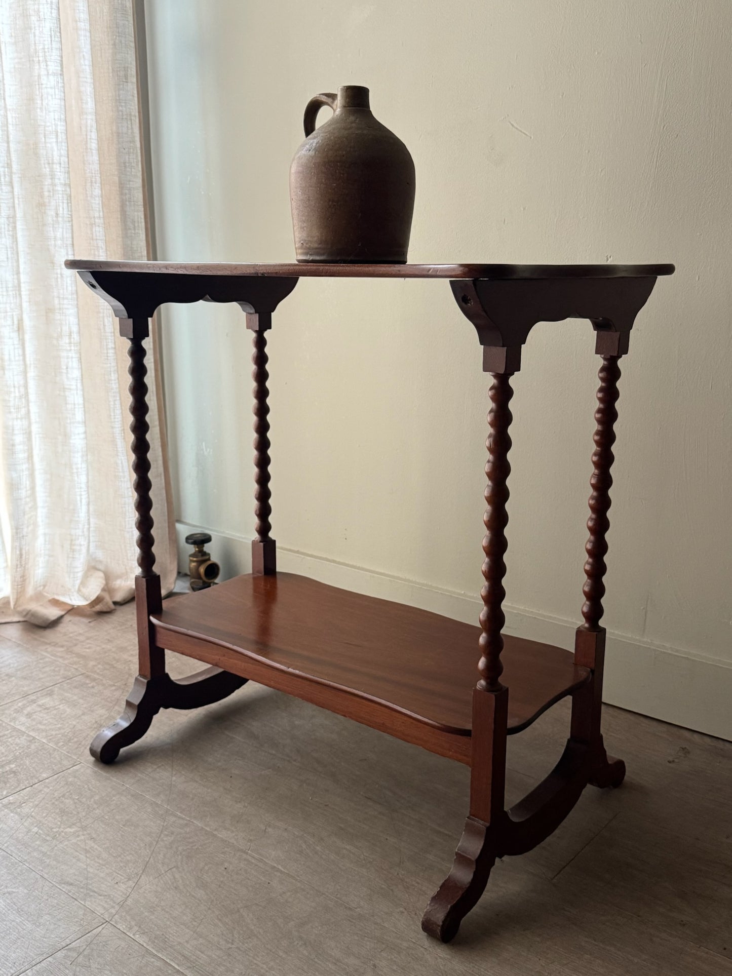 Victorian walnut bobbin leg side table