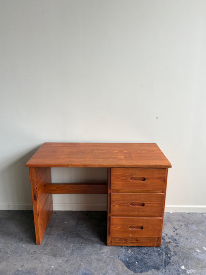 Pine desk