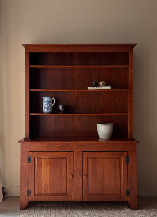 Pine two piece hutch