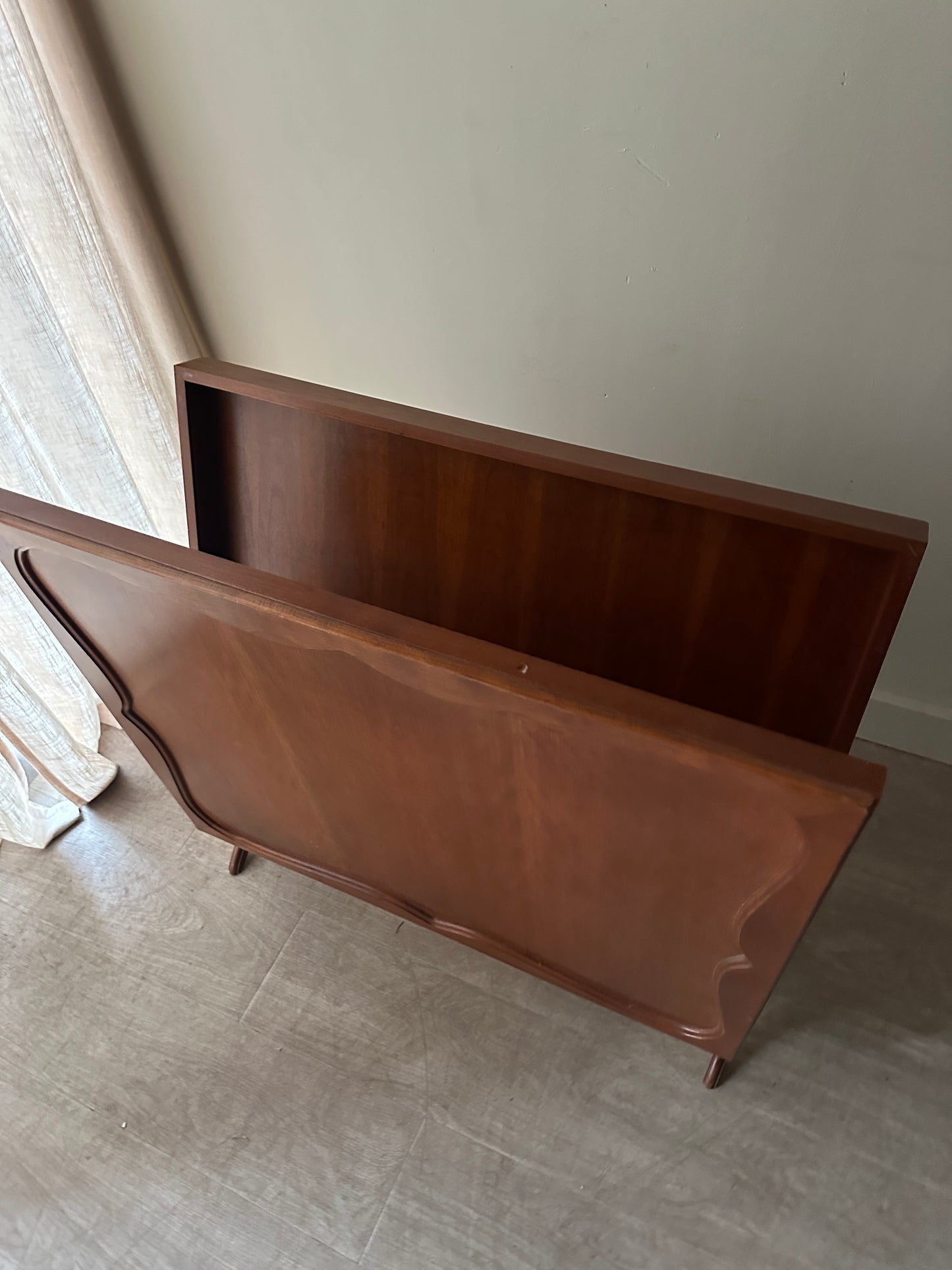 Walnut folio